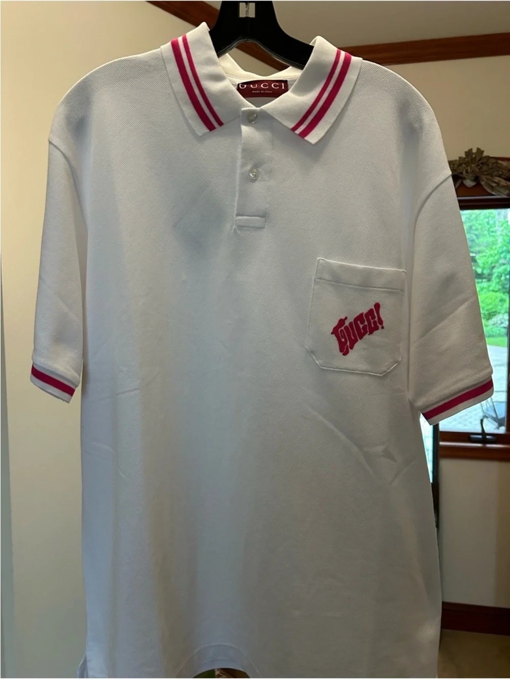 Men’s Gucci polo shirt with pink embroidered logo and trim size XL made in Italy